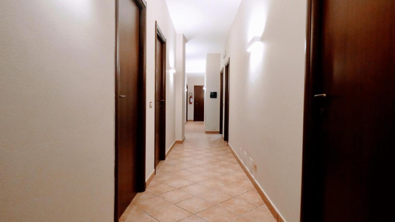Hotel Piscina La Suite Prossedi Εξωτερικό φωτογραφία